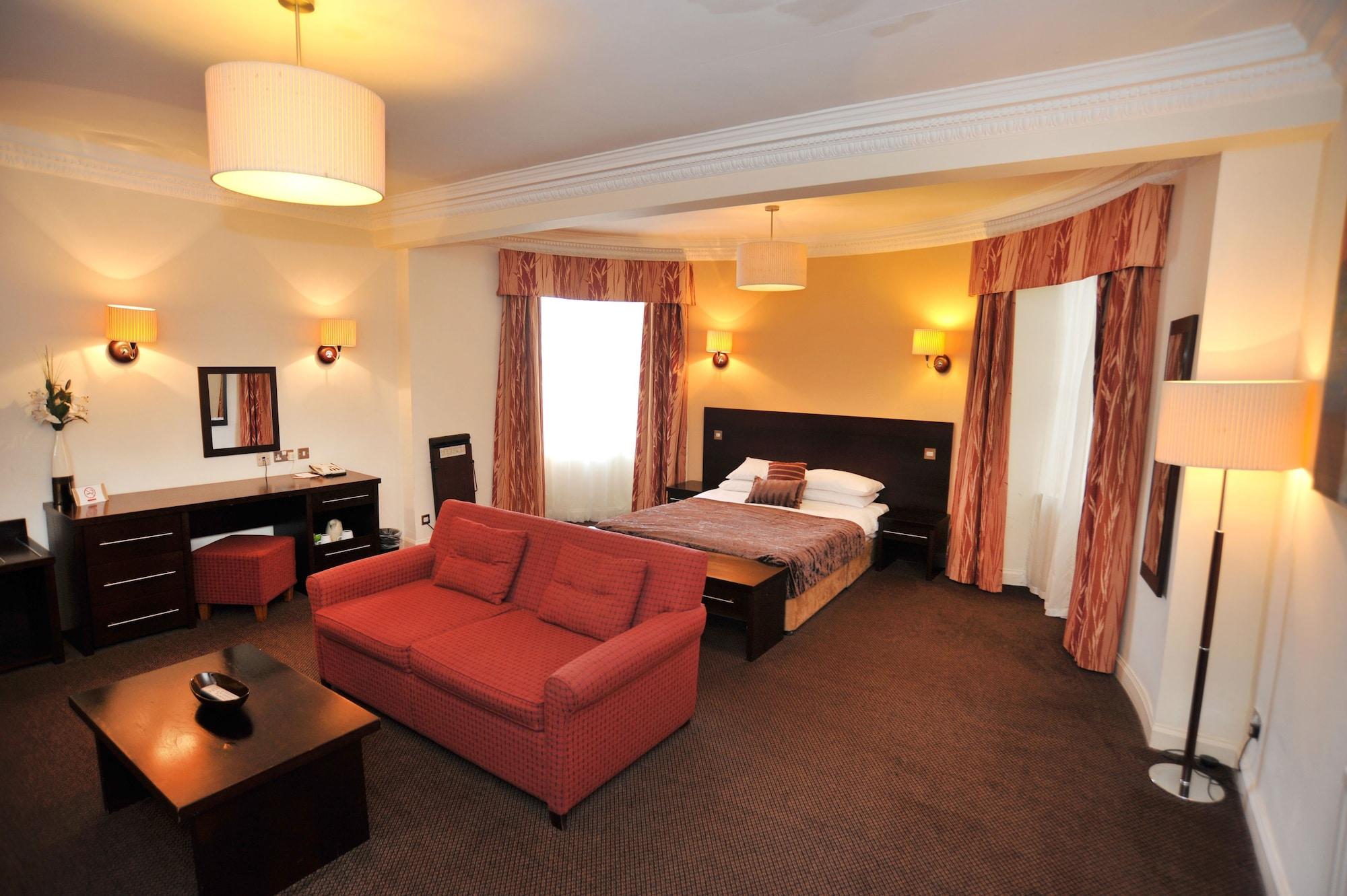 Golden Lion Hotel Stirling Exterior photo