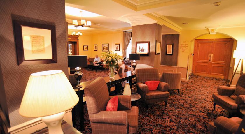 Golden Lion Hotel Stirling Exterior photo