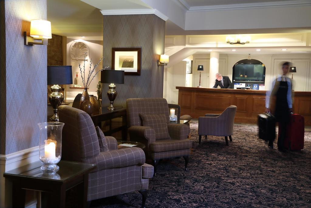 Golden Lion Hotel Stirling Exterior photo