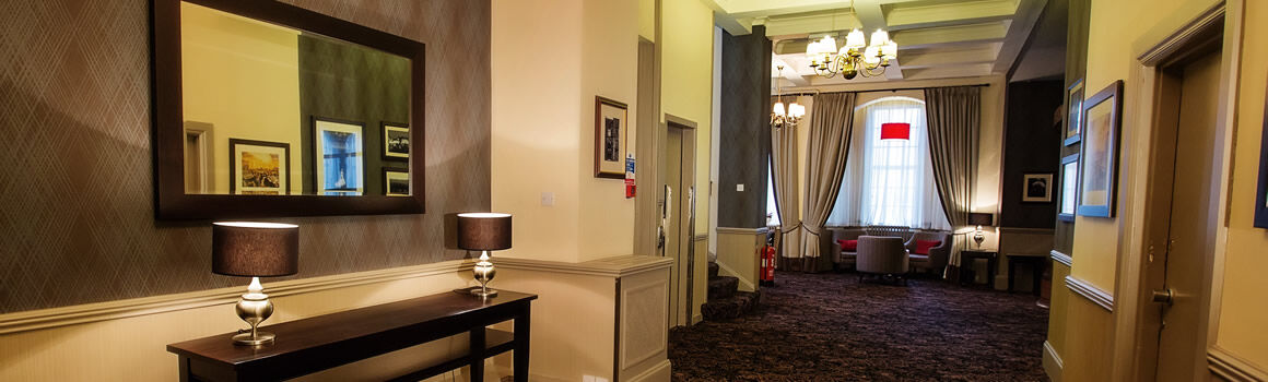 Golden Lion Hotel Stirling Exterior photo